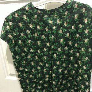 Christmas scrub top-very pretty and shiny